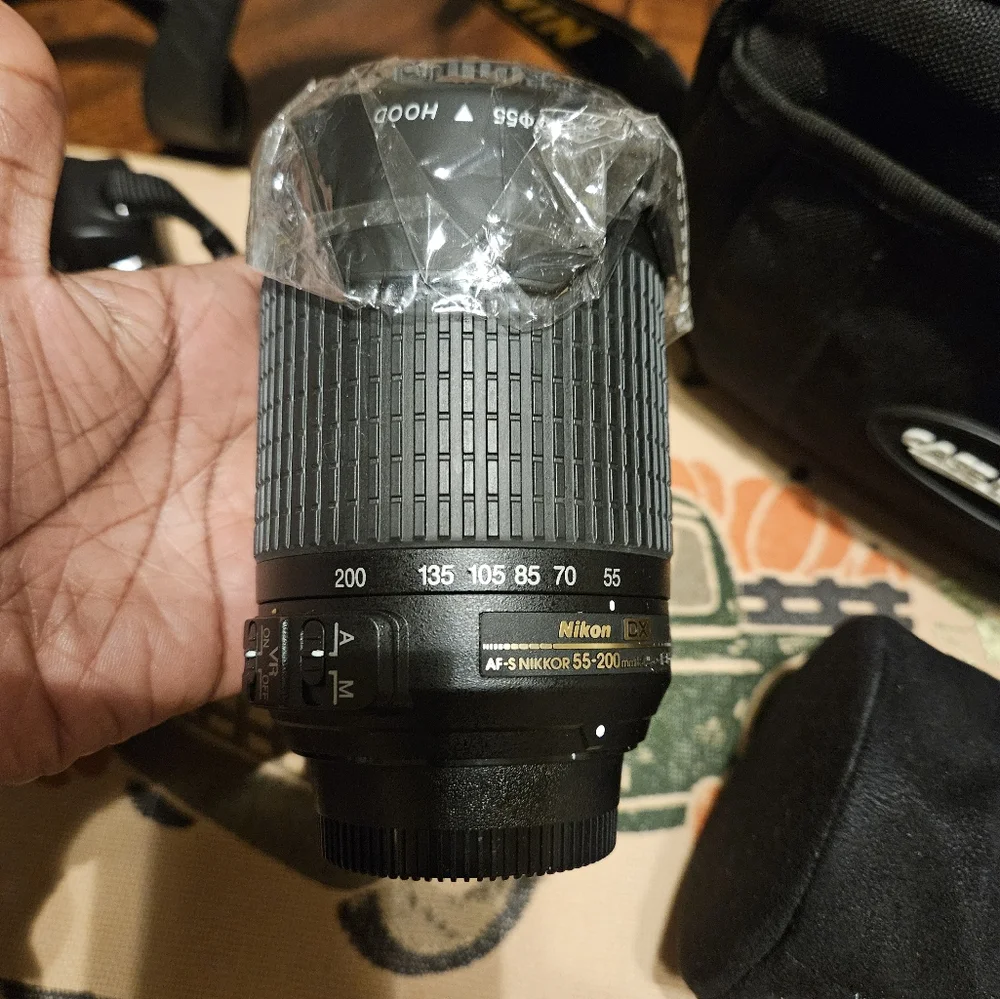 Excellent condition Nikon D60 with two lenses and one new!